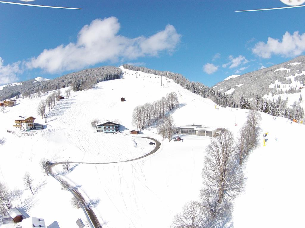 Saalbach Apartments Landhaus Bernkogel - Ski In Ski Out Екстер'єр фото