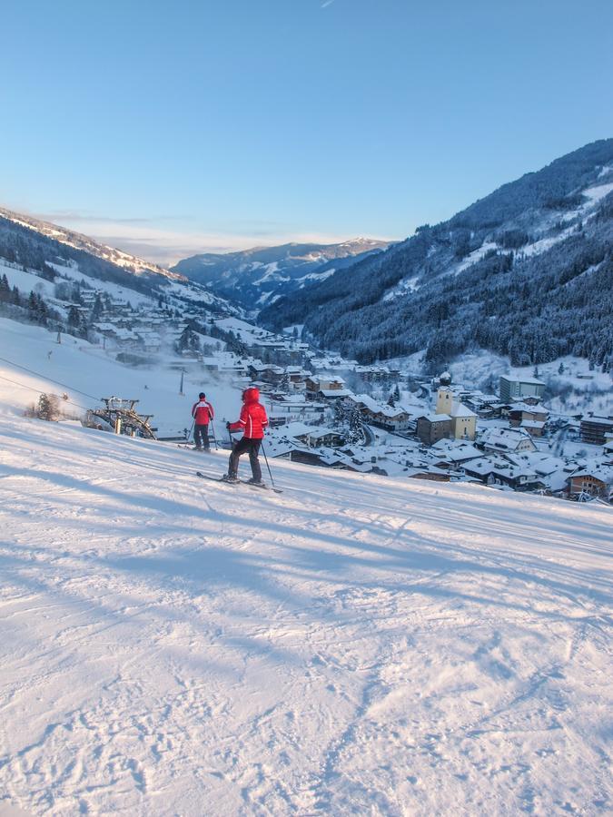 Saalbach Apartments Landhaus Bernkogel - Ski In Ski Out Екстер'єр фото
